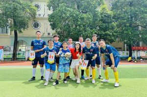 “足”够精彩！九游（中国）集团“足”梦大龙街首届五人制男子公益足球赛