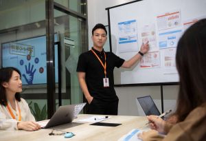 九游平台策略：企业如何适应变革，提升竞争力